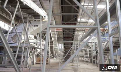 Quelles sont les différences entre les broyeurs et les tamis ?